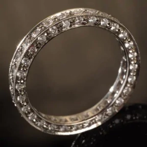 Pierścionek zaręczynowy z białego złota z brylantem ID 317