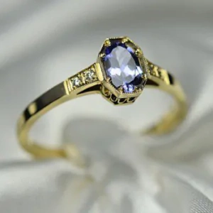 Pierścionek zaręczynowy z żółtego złota z tanzanitem i brylantami ID 314