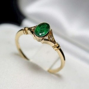 Pierścionek ID 66-64 Wyjątkowa kombinacja szmaragdu i brylantów